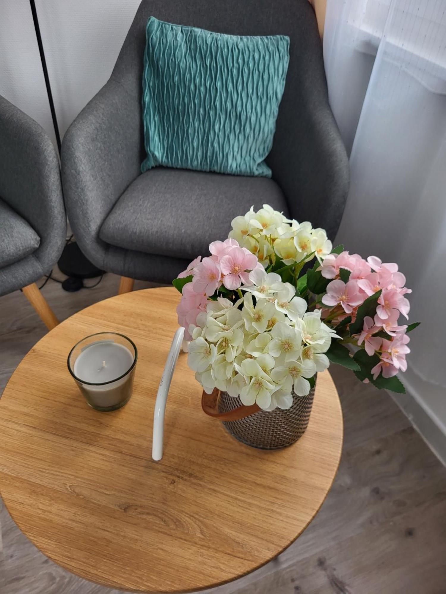 Calme - Wifi - Netflix - Stationnement Gratuit Apartment *